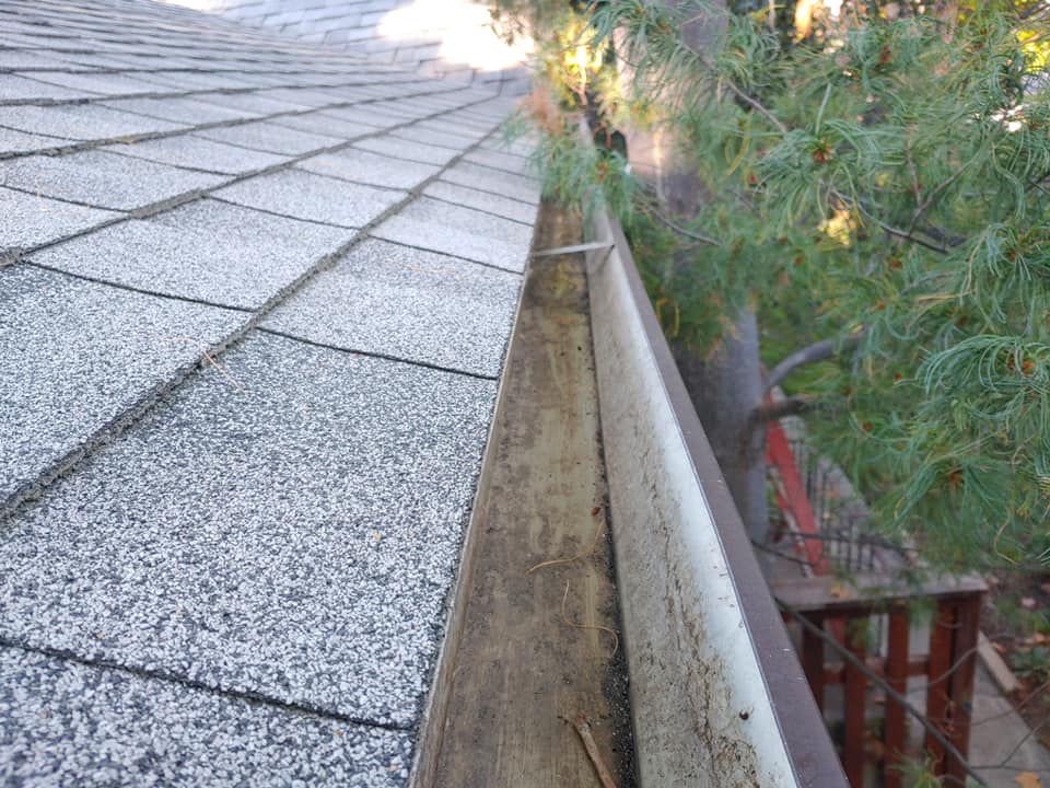 Caldwell gutter cleaning near me