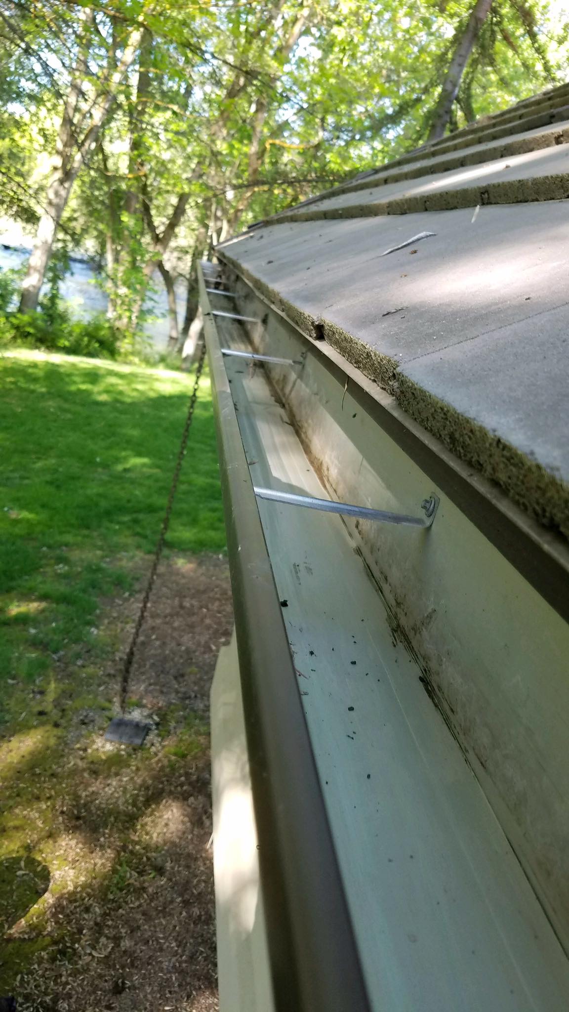 Eagle gutter cleaning near me